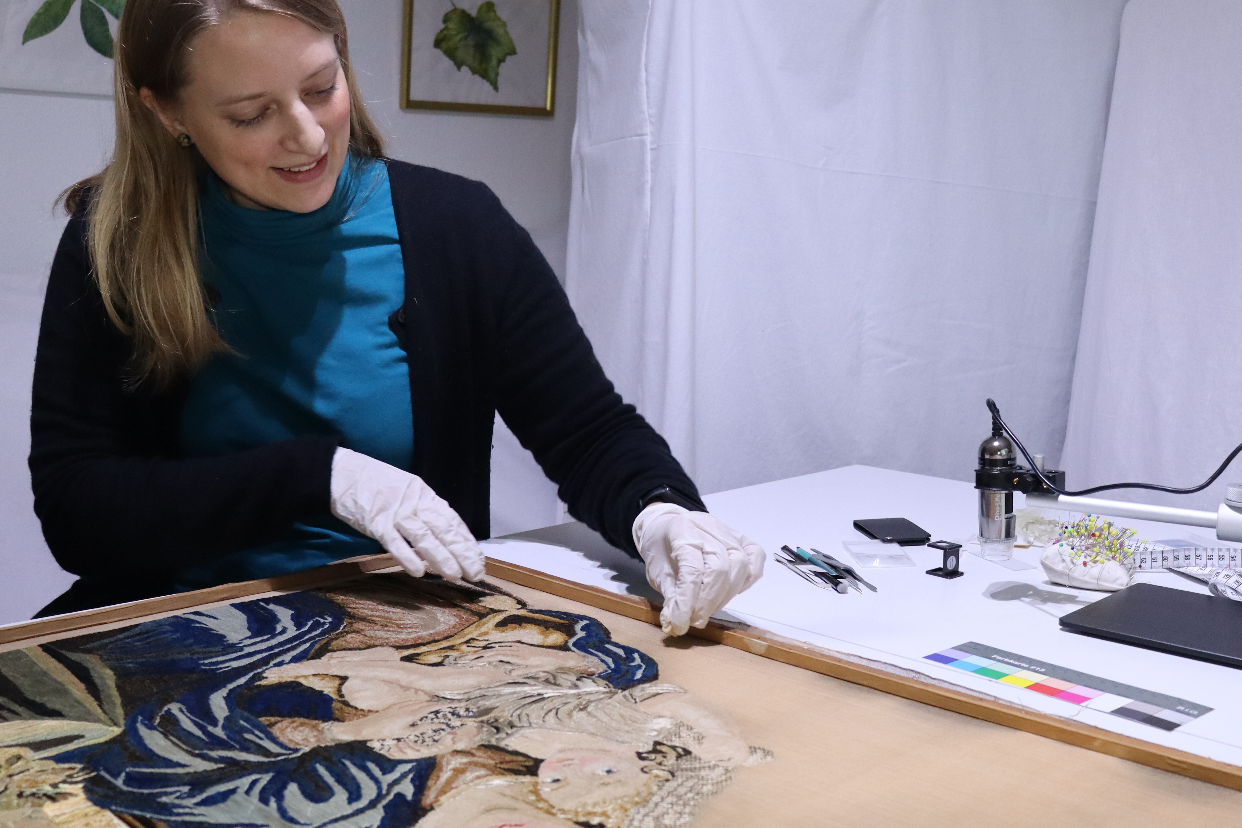 Restaurierung eines Stickbildes. Textilrestaurierung Lyko. Privatbesitz. Foto: Sonja Nürnberger